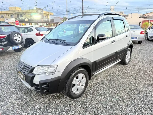 Carro Fiat Idea 2010 Adventure 1.8 (Flex)