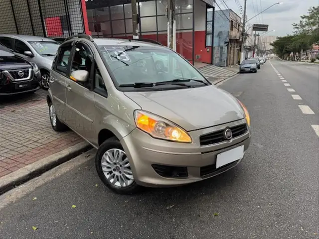 Carro Fiat Idea 2013 Essence 1.6 16V E.TorQ Dualogic (Flex)