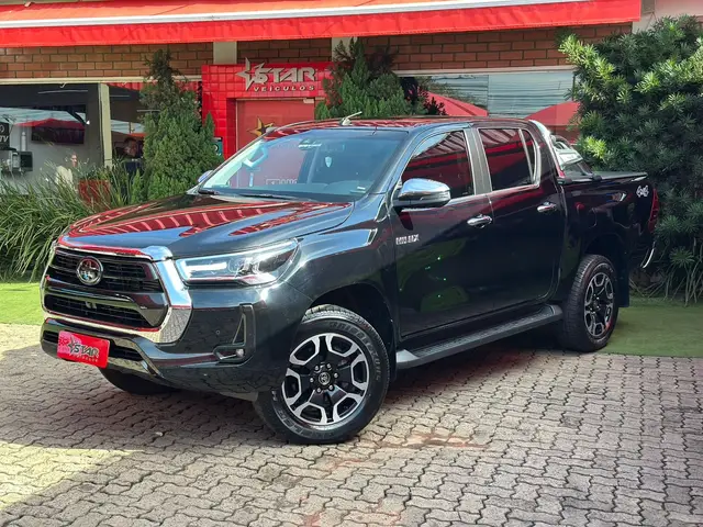 Carro Toyota Hilux Cabine Dupla 2022 SRX 2.8 TDI CD 4x4 (Aut)