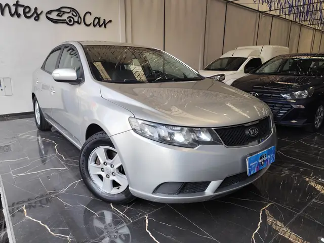 Carro Kia Cerato 2011 SX 1.6 16V 6vel