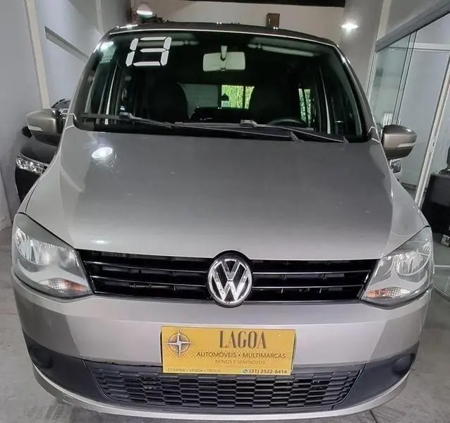 Carro Volkswagen Fox 2013 1.0 TEC (Flex) 4p