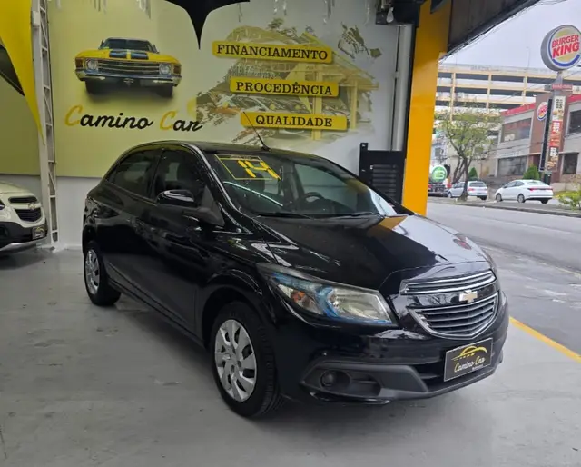 Carro Chevrolet Onix 2014 1.4 LT SPE/4