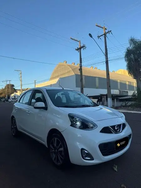 Carro Nissan March 2018 1.6 16V SL CVT (Flex)