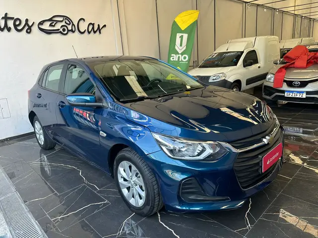 Carro Chevrolet Onix 2023 LT 1.0