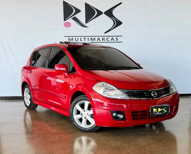 Carro Nissan Tiida 2013 SL 1.8 (flex)