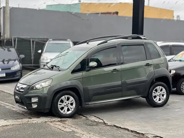 Carro Fiat Idea 2012 Adventure 1.8 16V E.TorQ (Flex)