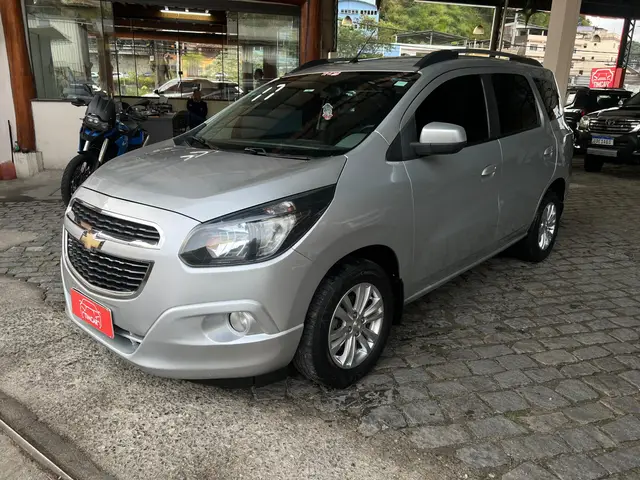 Carro Chevrolet Spin 2017 LT 5S 1.8 (Flex)