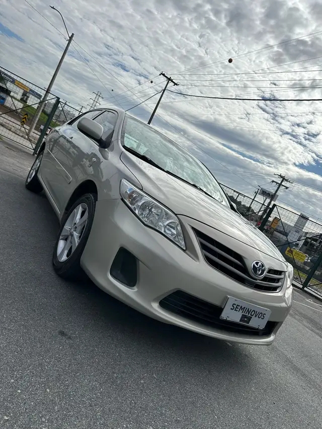 Carro Toyota Corolla 2013 Sedan 1.8 Dual VVT-i  XLI (aut) (flex)