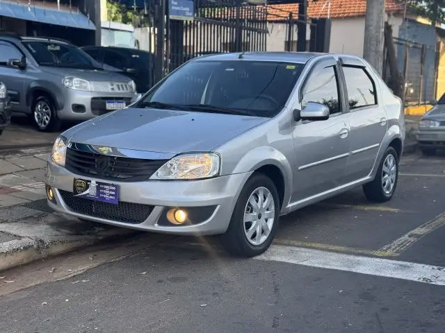 Carro Renault Logan 2013 Expression 1.6 8V Hi-Torque (flex)