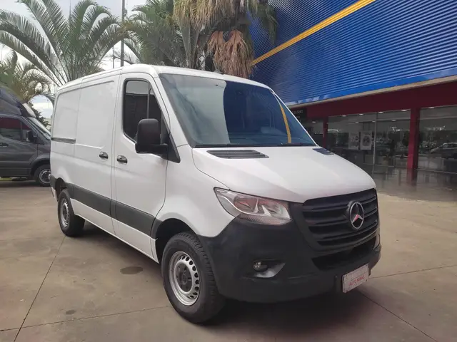 Carro Mercedes-Benz Sprinter 2021 416 Furgão Curto T.B. 2.2 Dies.