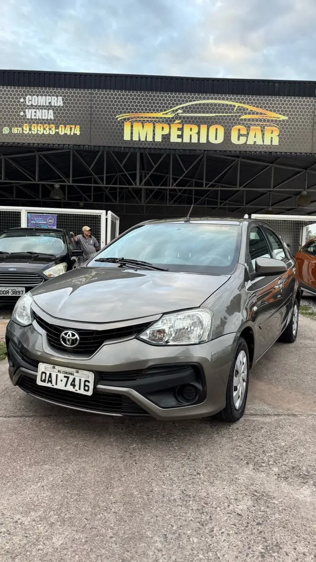Carro Toyota Etios Sedan 2018 XS 1.5 (Flex)