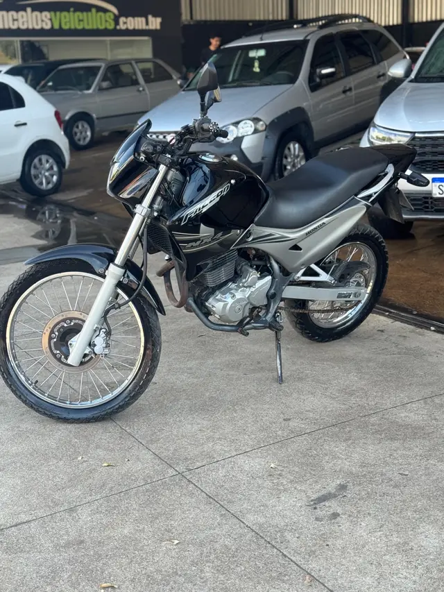 Carro Honda NX 4 Falcon 2005 400