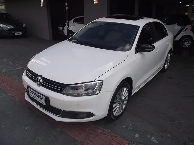 Carro Volkswagen Jetta 2013 2.0 TSI Highline DSG