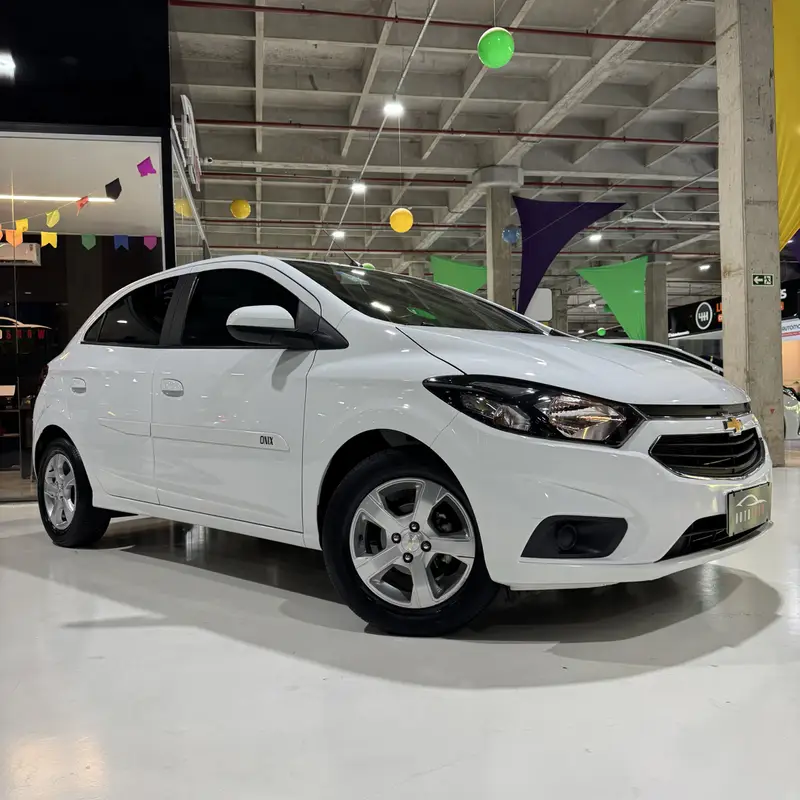 Chevrolet Onix 1.4 LT SPE/4 (Aut)