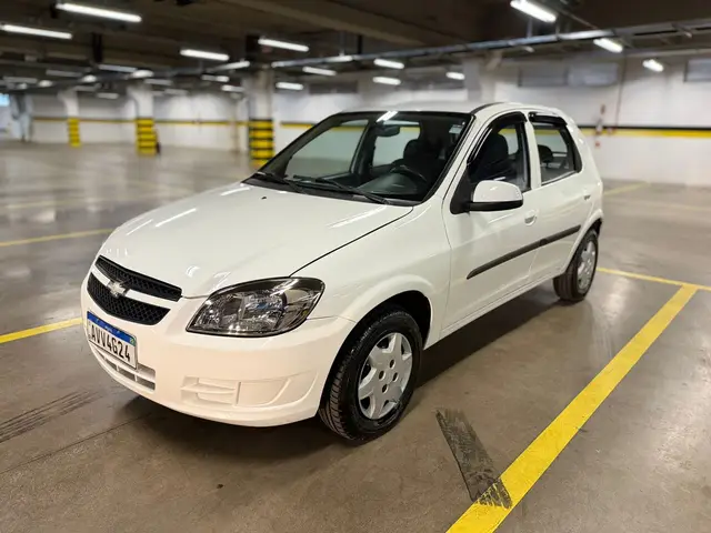 Carro Chevrolet Celta 2013 LT 1.0 (Flex)