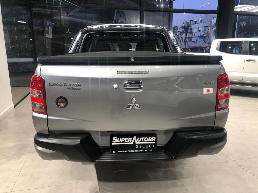 L200 Triton Sport Sport 2.4 DID-H HPE 4WD (Aut)