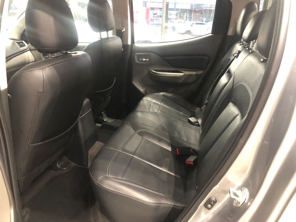 L200 Triton Sport Sport 2.4 DID-H HPE 4WD (Aut)