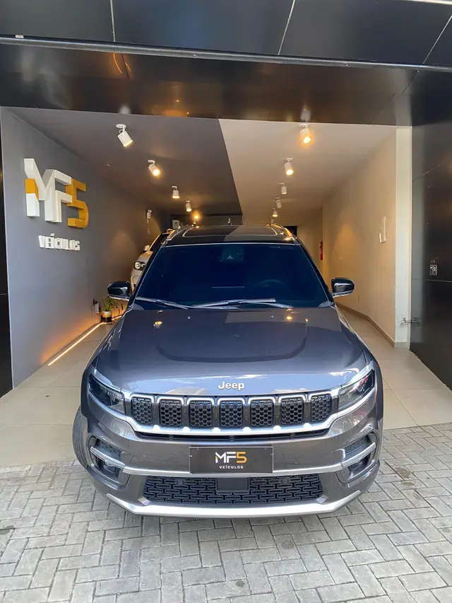 Carro Jeep Commander 2023 Overland 1.3 T270