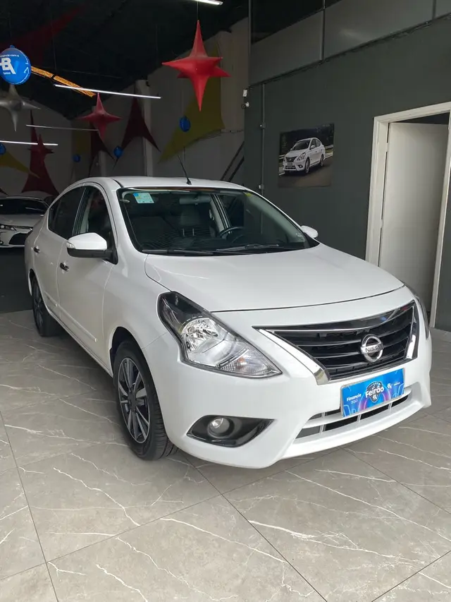 Carro Nissan Versa 2018 1.6 16V SL FlexStart (Flex)