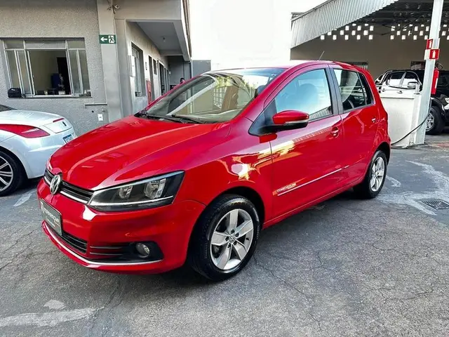Carro Volkswagen Fox 2015 Comfortline 1.0 TEC (Flex)