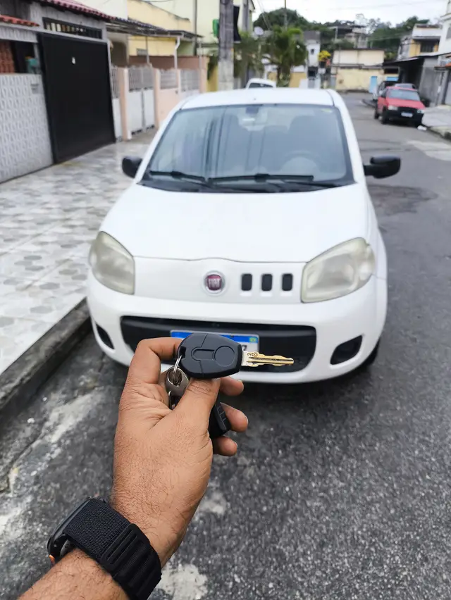 Carro Fiat Uno 2015 Vivace 1.0 8V (Flex) 2p