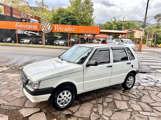 Carro Fiat Uno Mille 2012 Fire Economy 1.0 (Flex) 2p