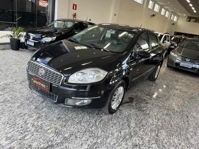 Carro Fiat Linea 2012 Essence 1.8 16V (Flex)