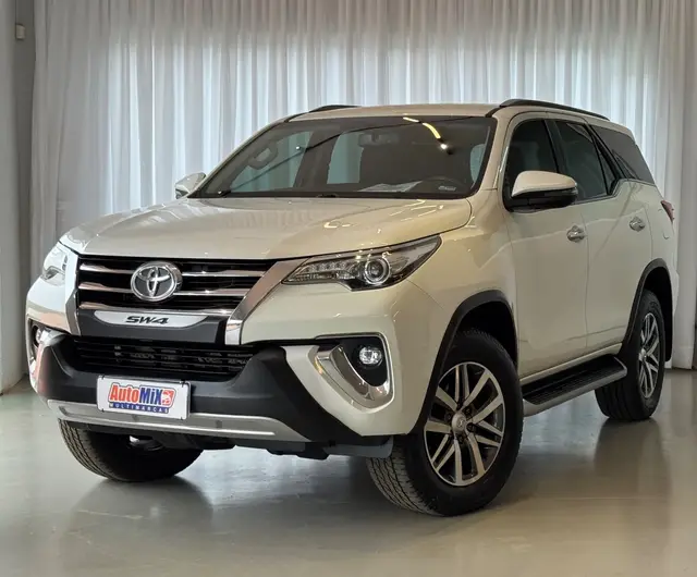 Carro Toyota Hilux Cabine Dupla 2018 Hilux 2.8 TDI SRX CD 4x4 (Aut)