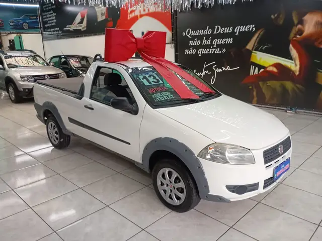 Carro Fiat Strada 2013 Working 1.4 (Flex)