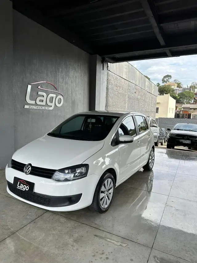 Carro Volkswagen Fox 2013 1.0 TEC (Flex) 2p