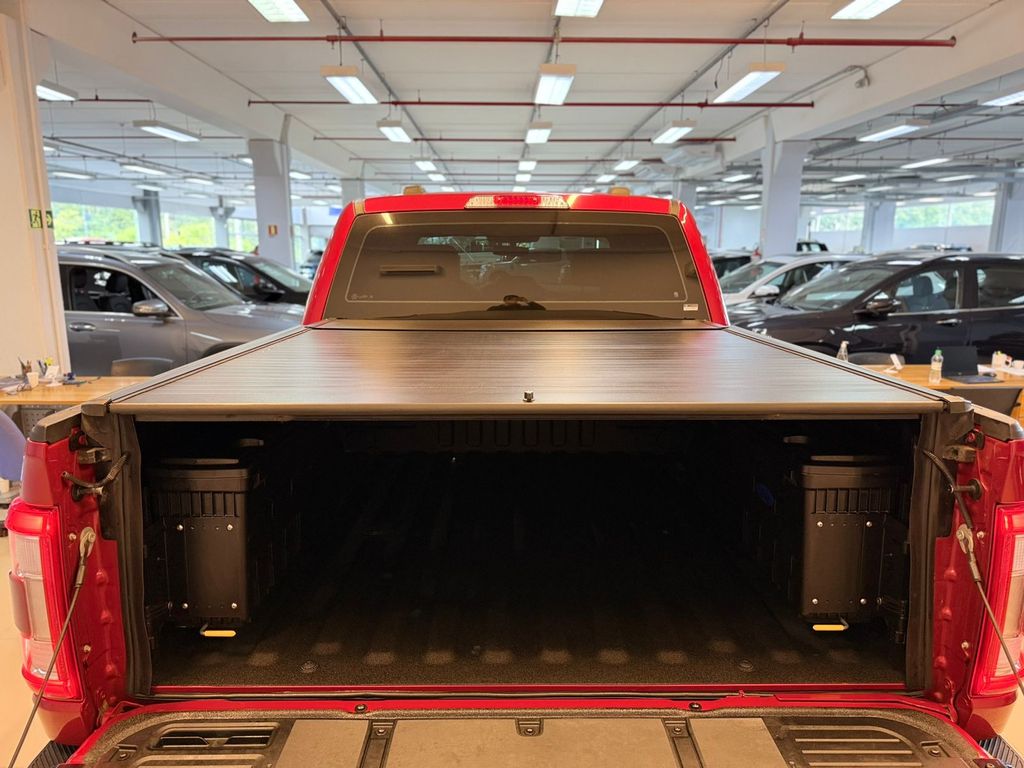 F-150 Platinum 4x4 5.0 V8