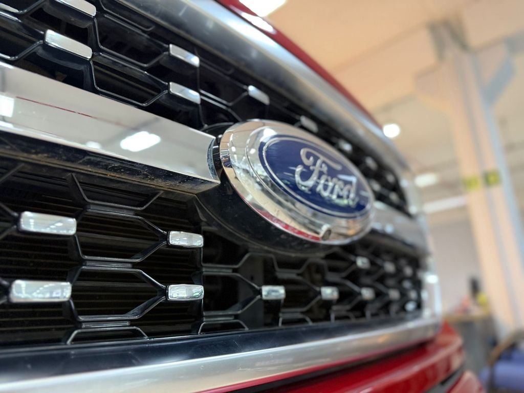 F-150 Platinum 4x4 5.0 V8