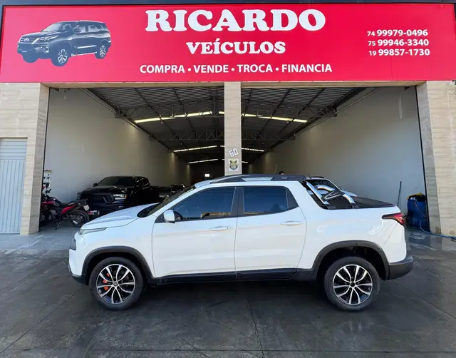 Carro Fiat Toro 2017 Freedom 1.8 AT6 4x2 (Flex)