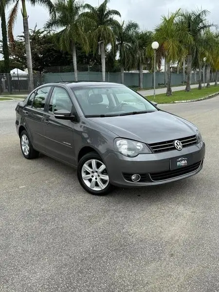 Carro Volkswagen Polo Sedan 2013 1.6 8V (Flex)