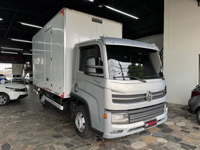 Carro Volkswagen Express 2021 DRC 4X2 2p (diesel) (E5)