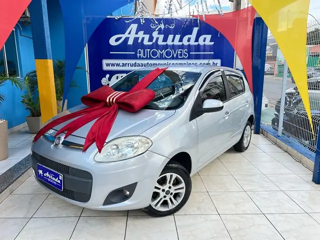 Carro Fiat Palio 2013 Attractive 1.4 8V (Flex)
