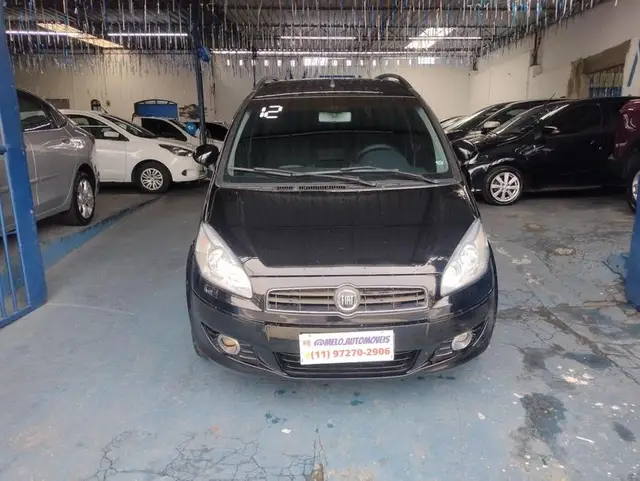 Carro Fiat Idea 2012 Attractive 1.4 8V (Flex)