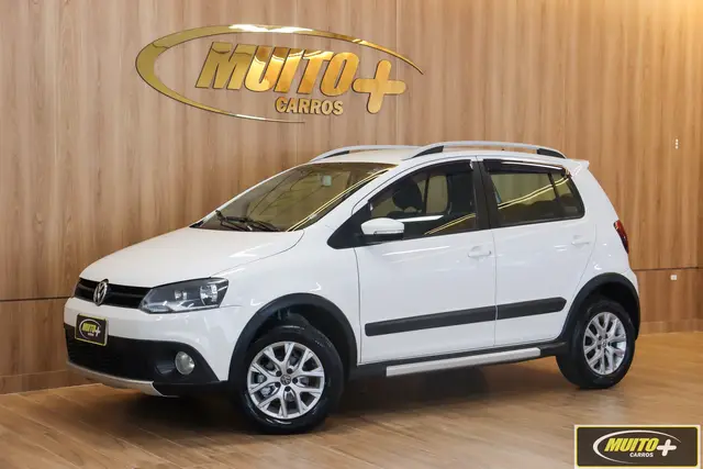 Carro Volkswagen CrossFox 2013 1.6 VHT (Flex)