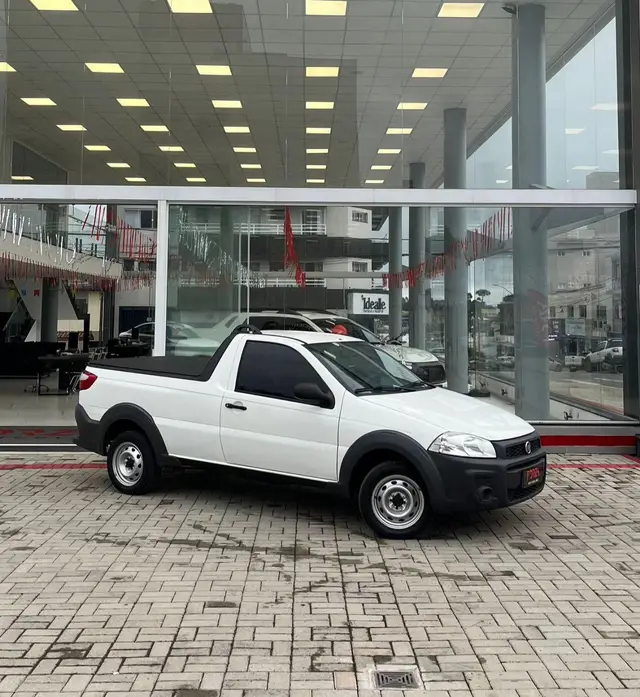 Carro Fiat Strada 2018 Hard Working 1.4 (Flex) (Cabine Simples)