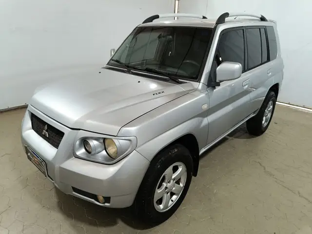 Carro Mitsubishi Pajero TR4 2008 2.0 16V
