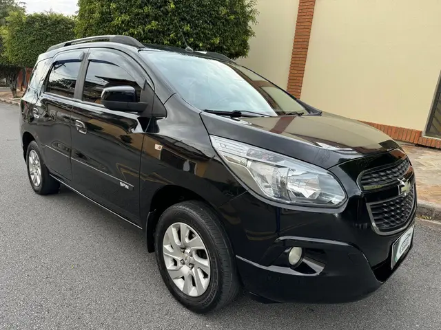 Carro Chevrolet Spin 2015 LT 5S 1.8 (Aut) (Flex)