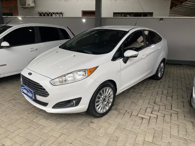 Carro Ford New Fiesta Sedan 2015 1.6 Titanium PowerShift (Flex)