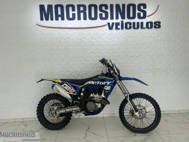 Carro Honda Shadow 2013 VT 750