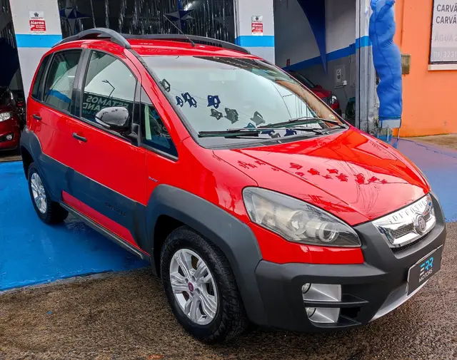 Carro Fiat Idea 2013 Adventure 1.8 16V Dualogic (Flex)