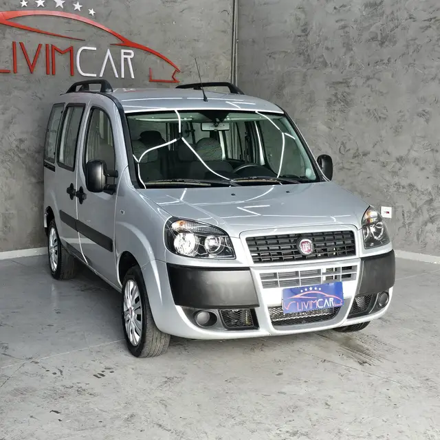 Carro Fiat Doblò 2021 Essence 1.8 16V (Flex)