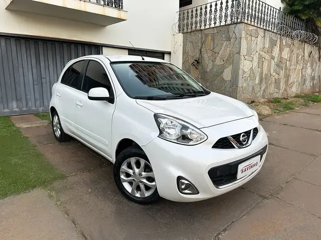 Carro Nissan March 2015 1.0 12V SV (Flex)