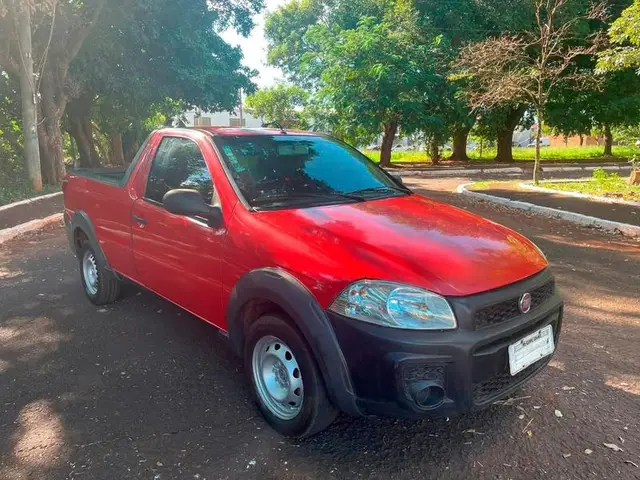 Carro Fiat Strada 2014 Working 1.4 (Flex)