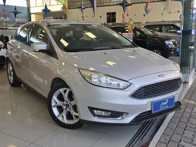 Carro Ford Focus Hatch 2016 SE Plus 2.0 PowerShift
