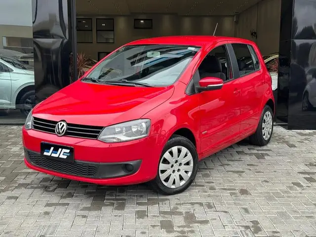 Carro Volkswagen Fox 2014 1.0 TEC (Flex) 4p