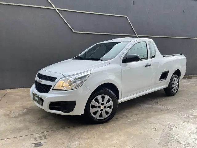 Carro Chevrolet Montana 2019 LS 1.4 (Flex)